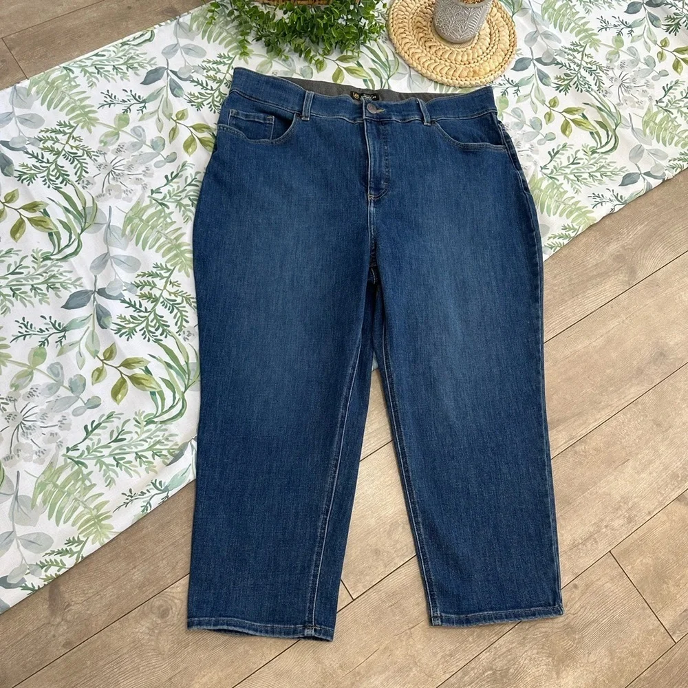 Lee Plus Women’s Relaxed Fit Tapered Leg High Rise Denim Blue Jeans 20W Medium